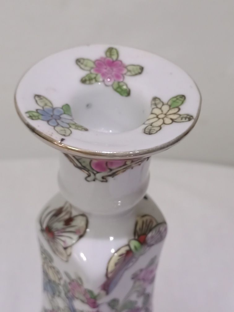 Castiçal antigo em porcelana chinesa