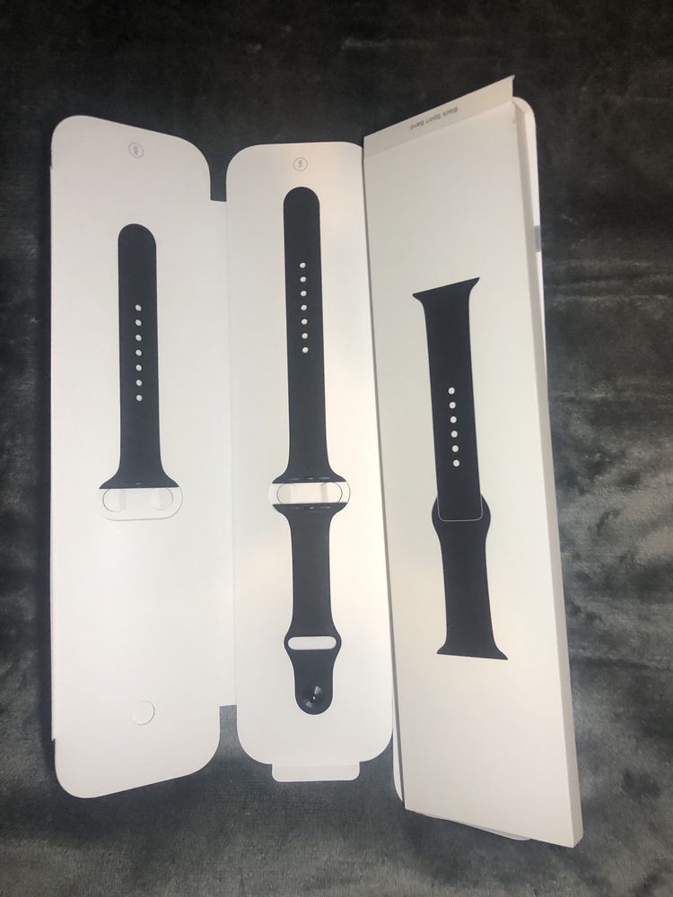 Apple Watch Series 4 (44 mm)(com braceletes extra)
