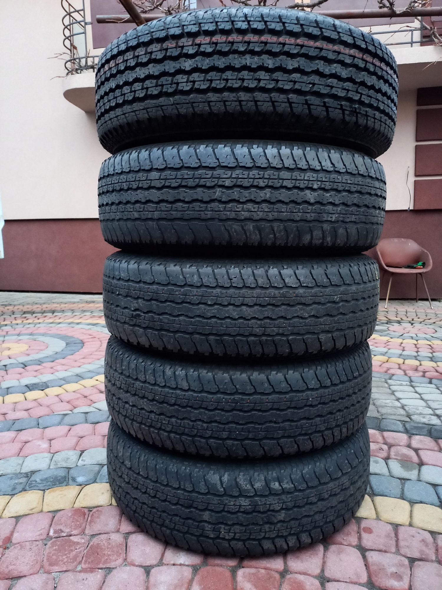 Шини 255/70/18 Bridgestone