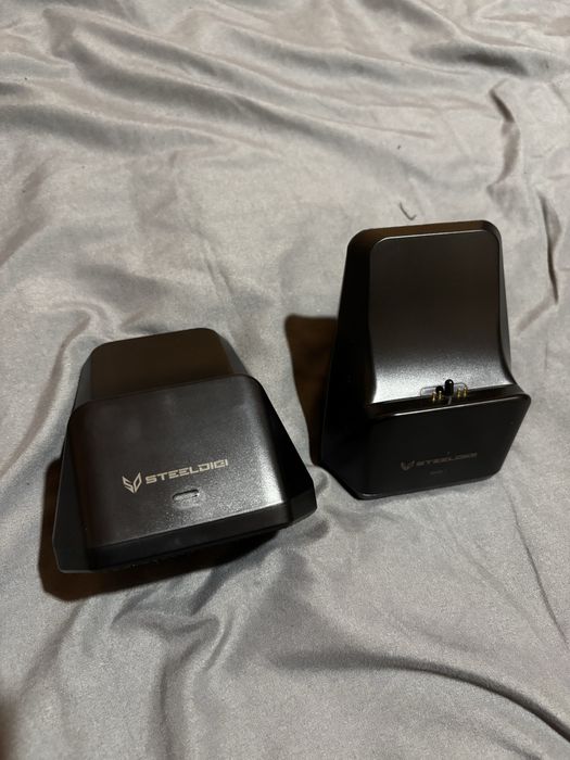 Konsola PlayStation 5 z napędem w zestawie z grą i innymi dodatkami