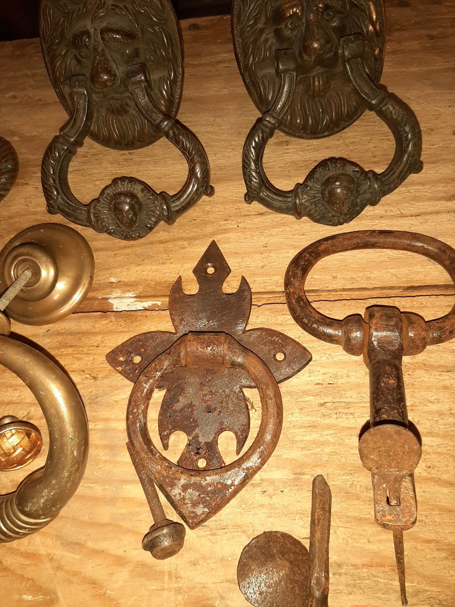 Varias Peças em Ferro e  Bronze