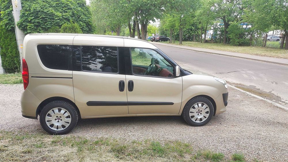 FIAT DOBLO 2.0JTD 5 osobowy klimatyzacja nowe opony