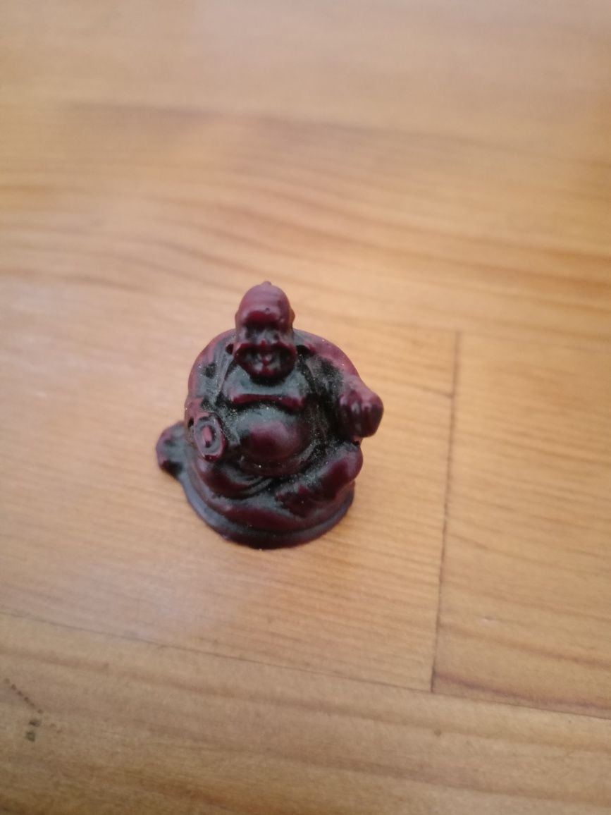 Trzy figurki Budda