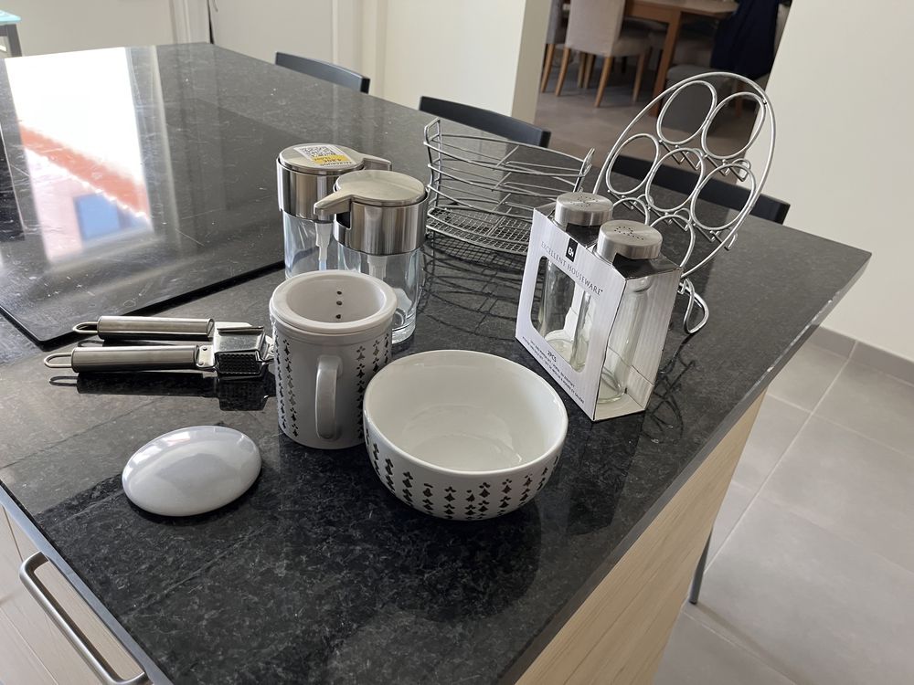 Loiças Artigos diversos Cozinha tudo por 10€