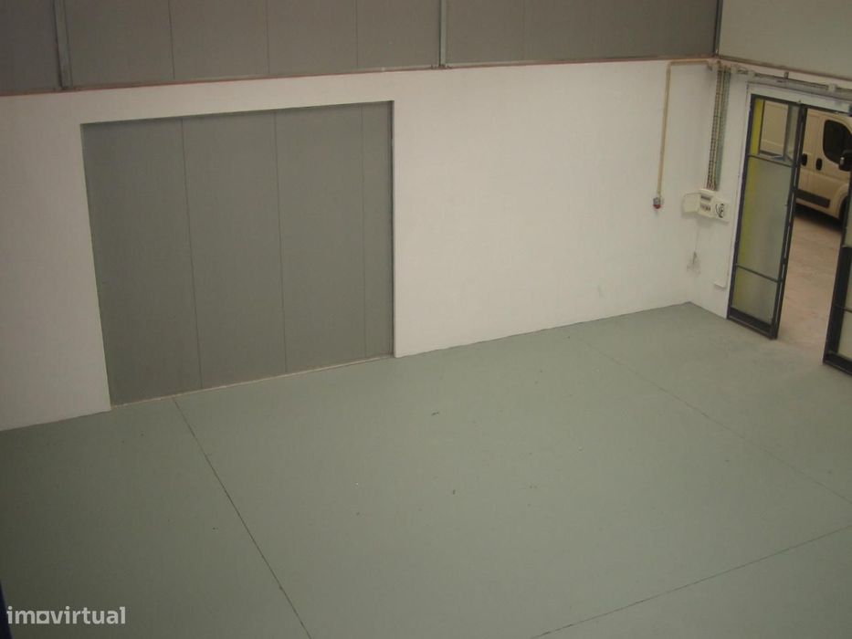 Arrendamento Armazém - Matosinhos - Perafita