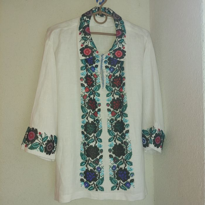 Чоловіча сорочка вишита чеським бісером