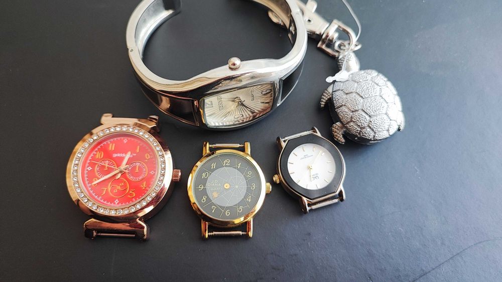 Годинники наручні.