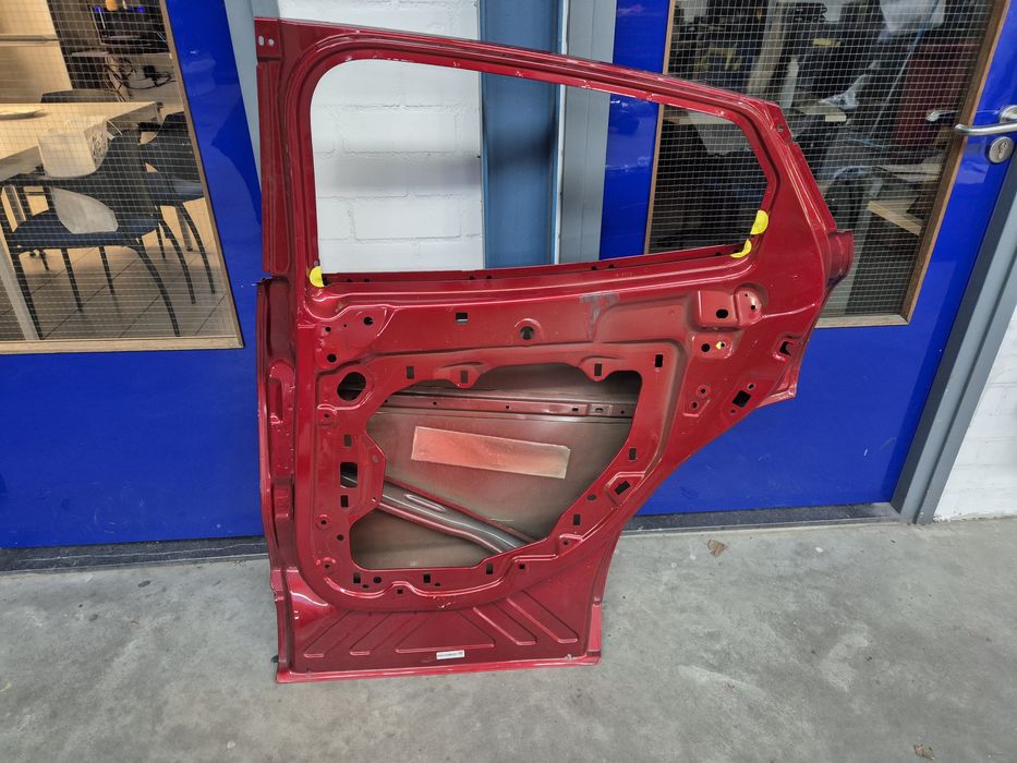 Mustang  Mach E drzwi prawe tylne