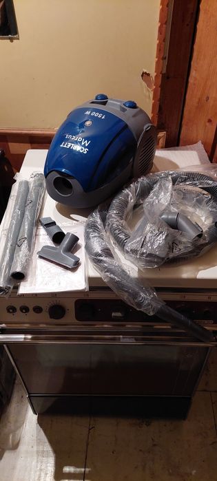 Пилосос хороший як новий потужний