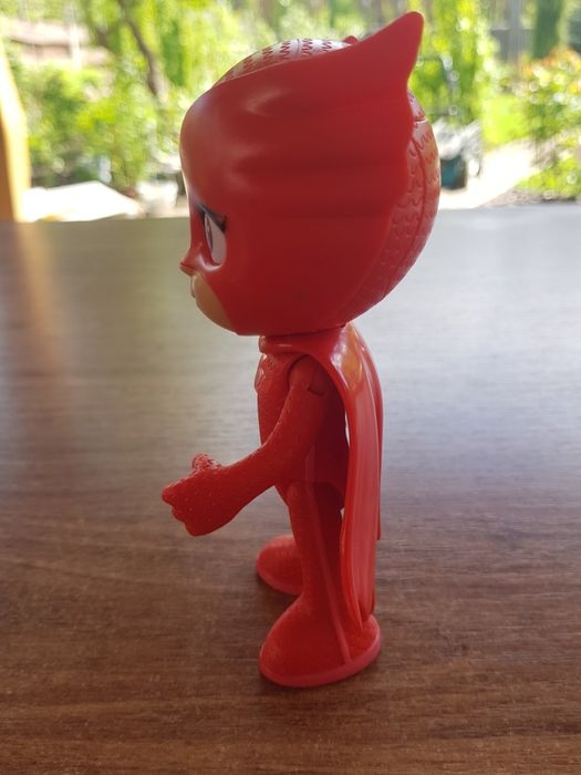 Алетт из мультфильма Герои в масках