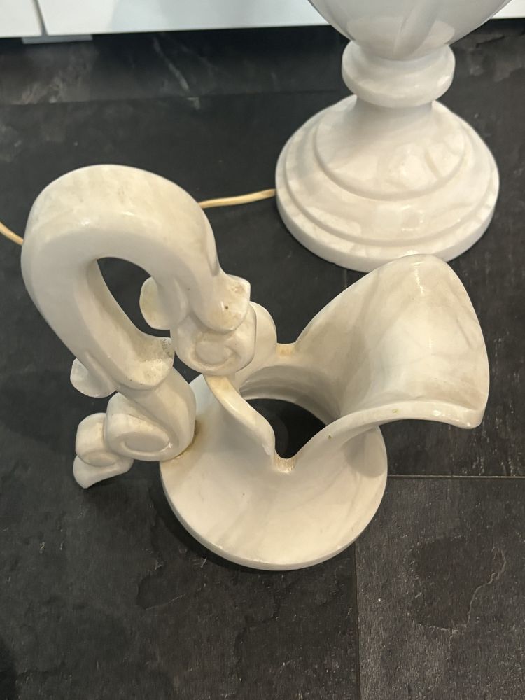 Piękna lampa biały marmur