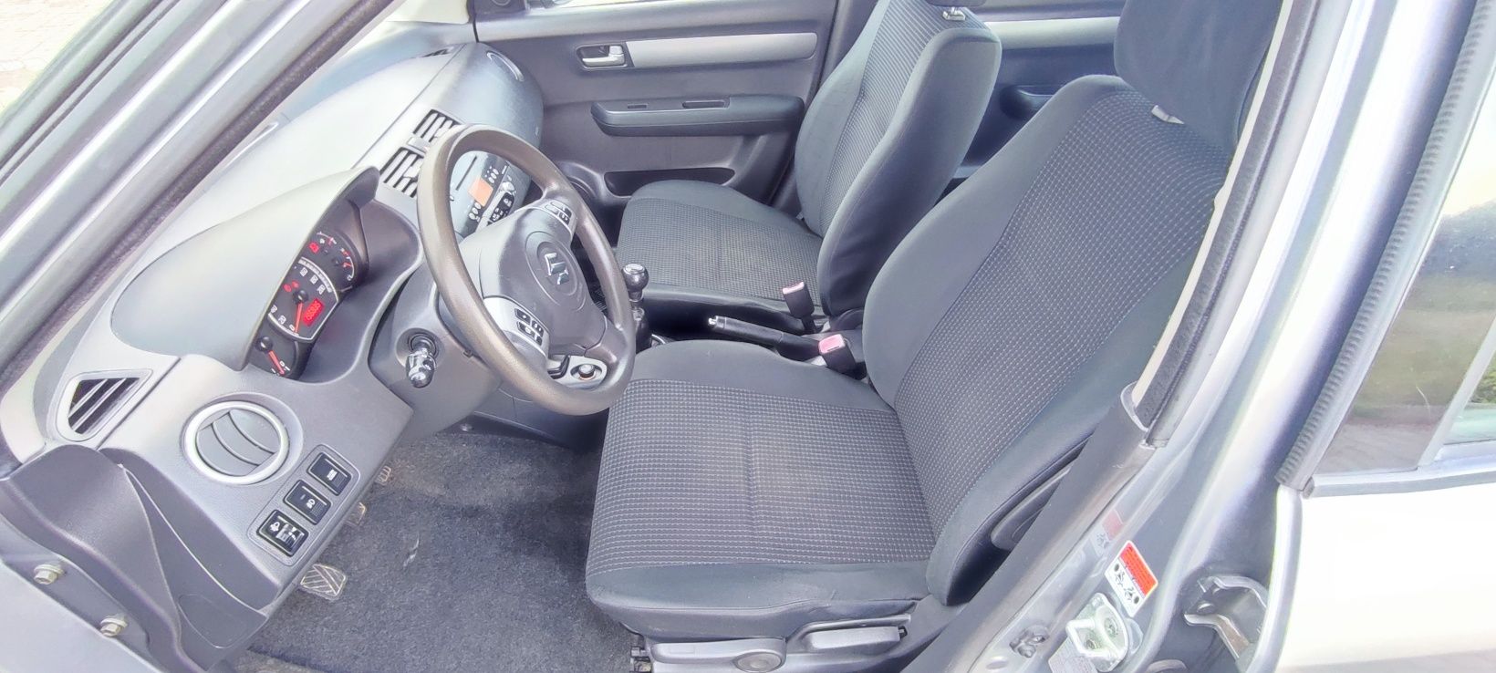 Suzuki Swift 1.3 Gls Nav troco