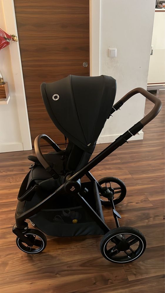 Conjunto de carrinho de passeio e Ovo da maxi cosi.
