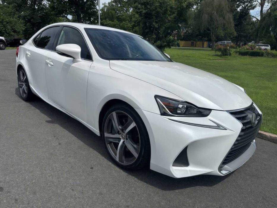 Lexus IS 300      2017