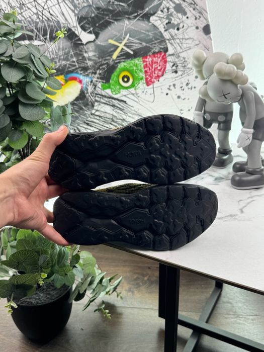 Кросівки Hoka Speedgoat 5 Youth 36 розмір Е6566