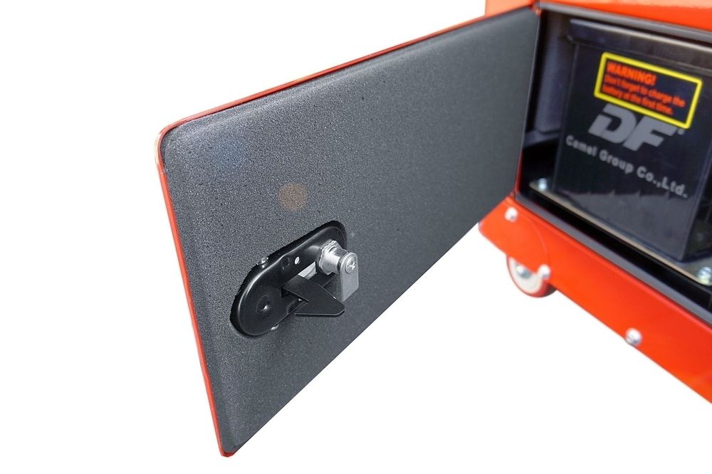 АКЦІА- Дизельний генератор 9.8кВт/ 3-фаз SDG9800 KRAFTWELE DOUBEL TANK