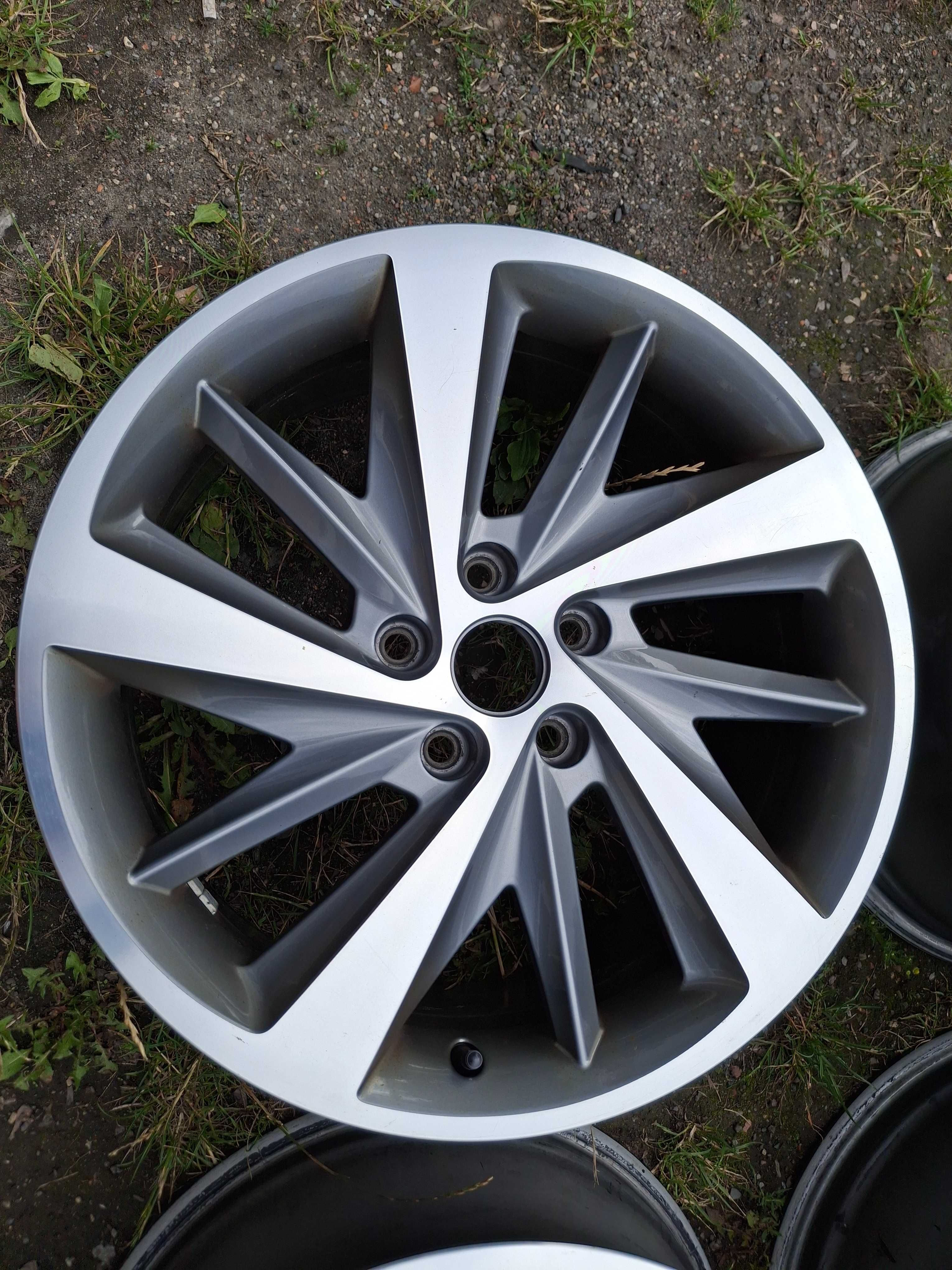 Felgi r18 5 112 oryginalne Seat VW Skoda Audi