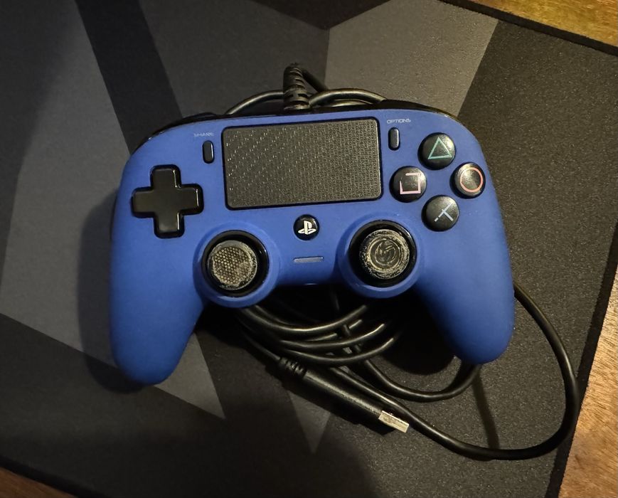 Comando Nacon Compact Controller PS4 /PC