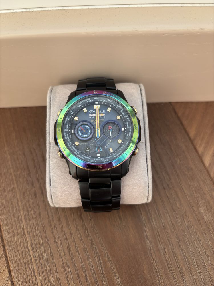 годиник casio red bul infiniti