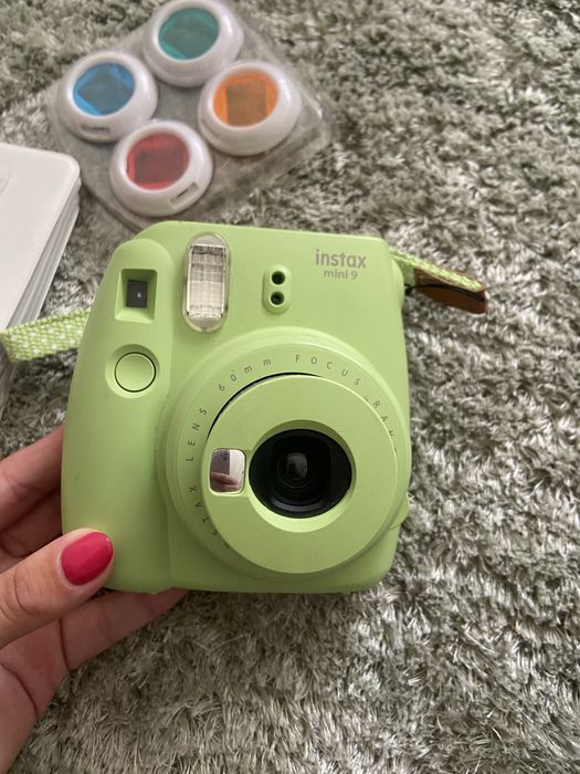 Instax mini 9 muito bom estado com livro e lentes