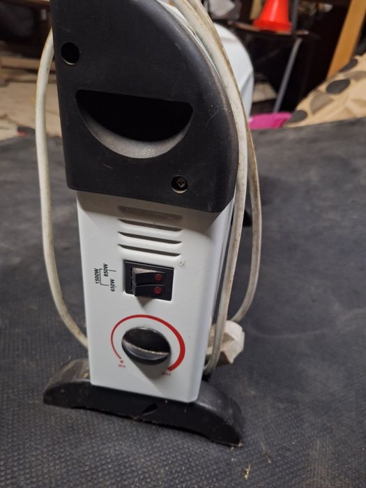 Grzejnik elektryczny farelka 1500w jak nowy