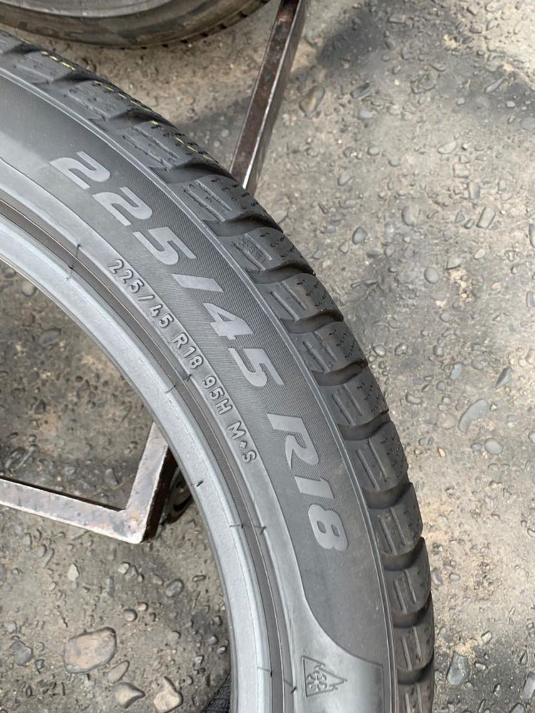 Шини 225/45 R18 Pirelli 2022p зима 7/6,6мм