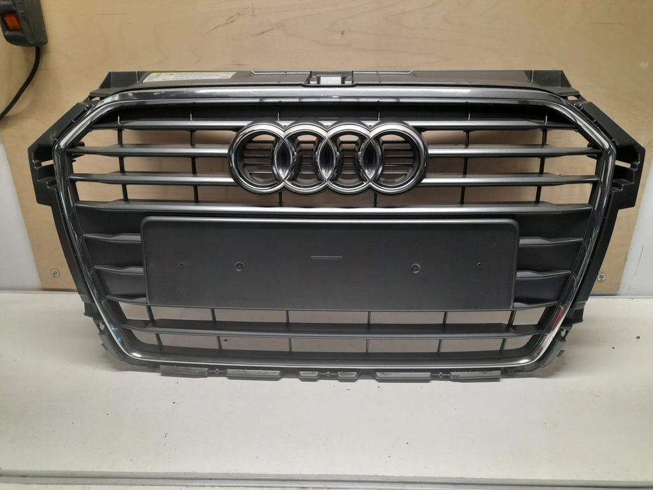 AUDI A1 8XA 13-18r GRILL ATRAPA CHŁODNICY 8XA853651B