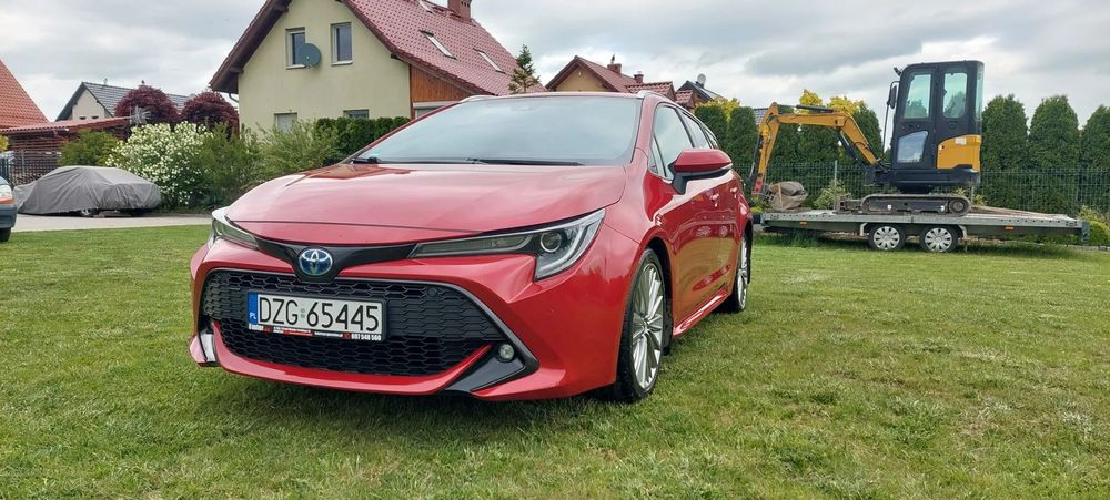 Toyota Corolla pierwszy wlasciciel I 2,0 hybrid I 184KM super stan kombi