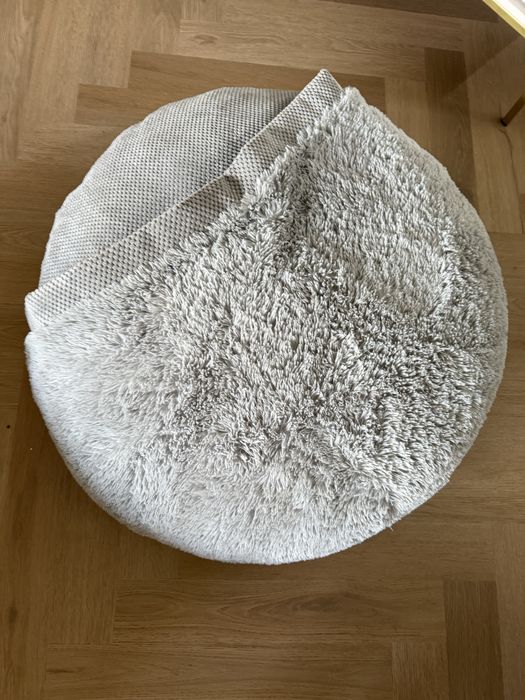 Legowisko dla psa praktycznie nowe szare