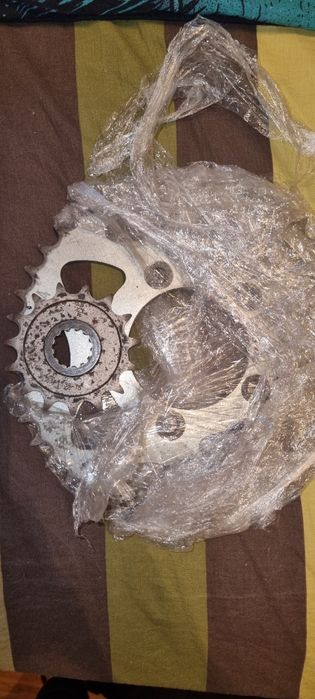 Звезда перед/зад Benelli TNT 300/302S (без износа)