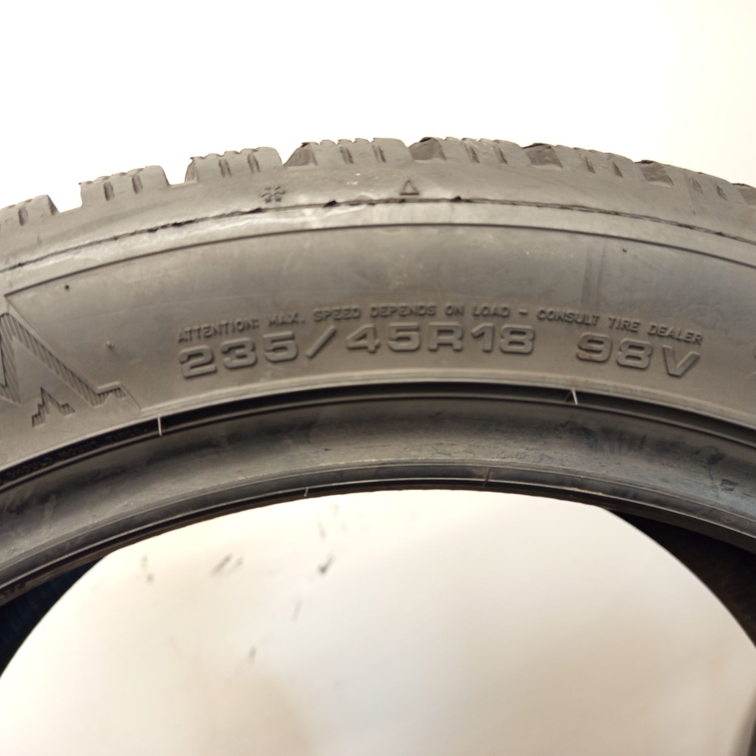 235/45R18 Dunlop WinterSport5