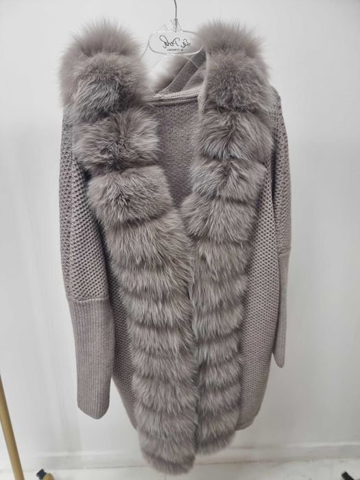Kardigan sweter z naturalnym futrem lis jenot