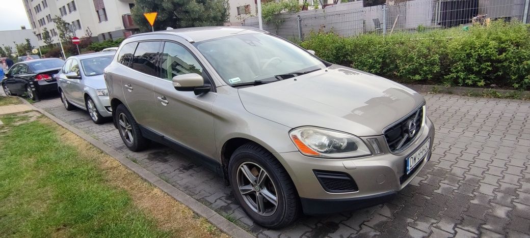 Volvo XC60 automat, 2010r D3 - 5cylindr.  163KM