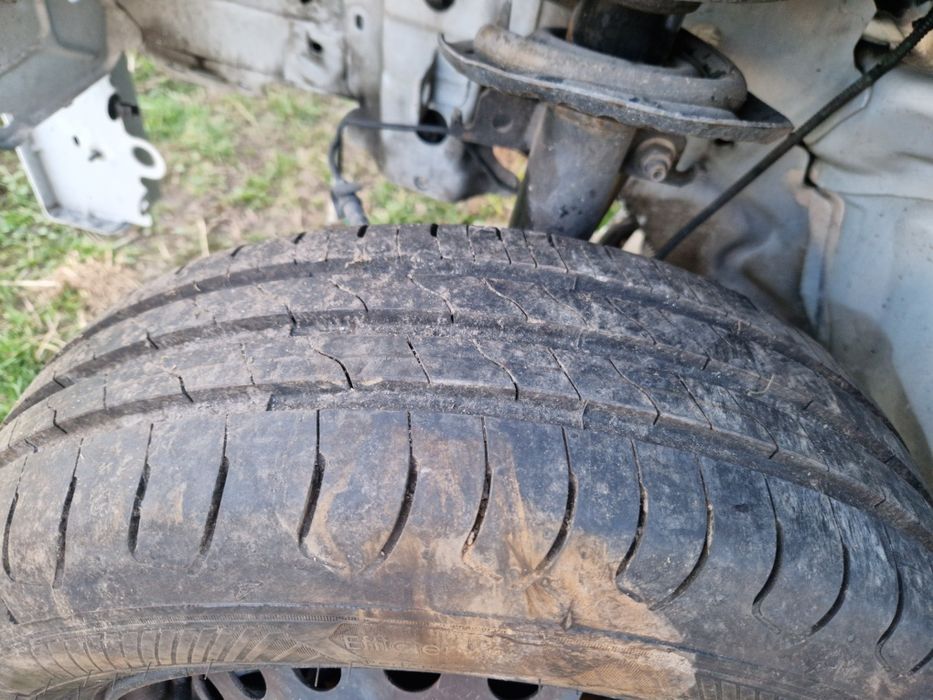 Renault Kangoo koła 195/65/15  opony 2023 rok jak nowe