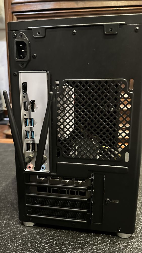 Computador AMD r5 3600 / RX 5600xt
