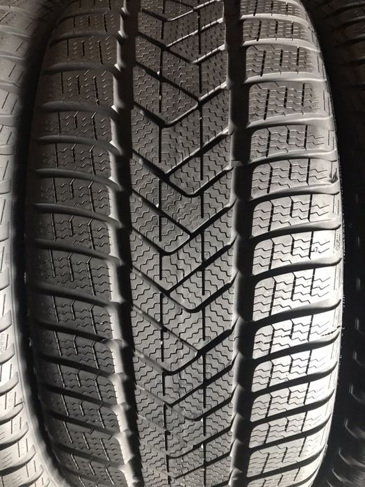 245/45/19 R19 Pirelli SottoZero 3 4шт зима