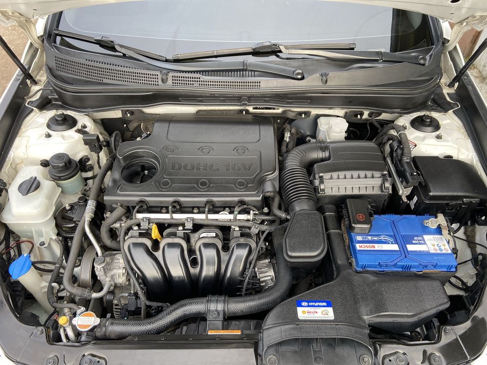 Hyundai Sonata 2011 року 2.0 (газ/бензин)