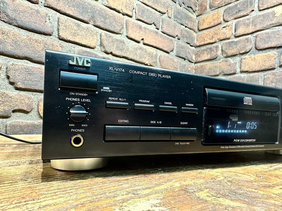 Odtwarzacz CD JVC XL-V 174
