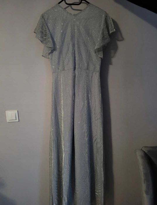 Błyszcząca sukienka maxi