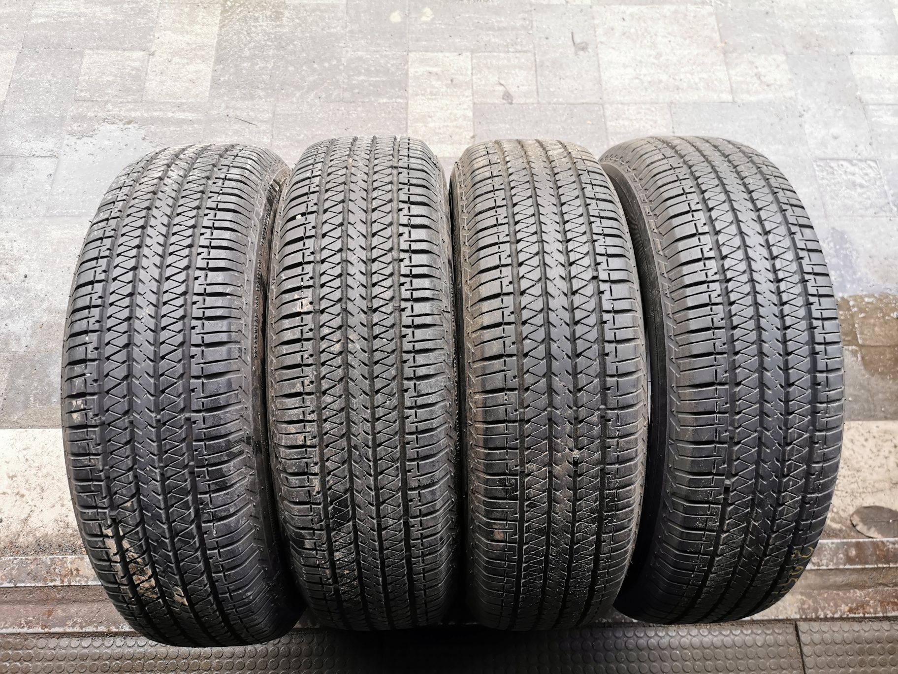 Шины 205/70 R15 Bridgestone Dueler