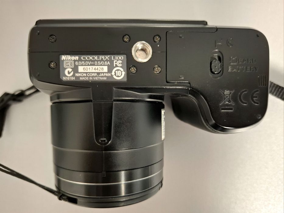 Фотоапарат Nikon Coolpix L100
