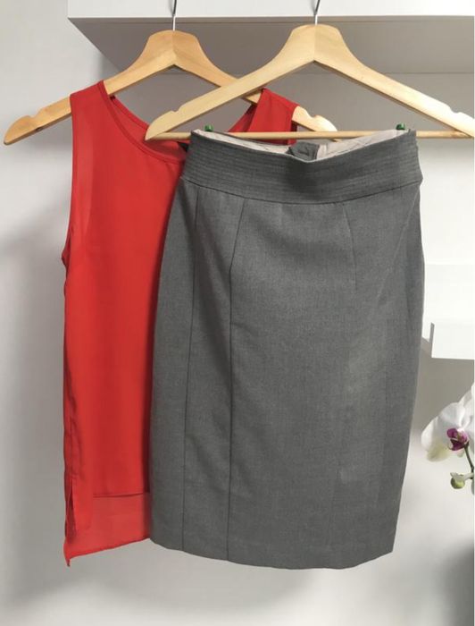 Сіра спідниця олівець