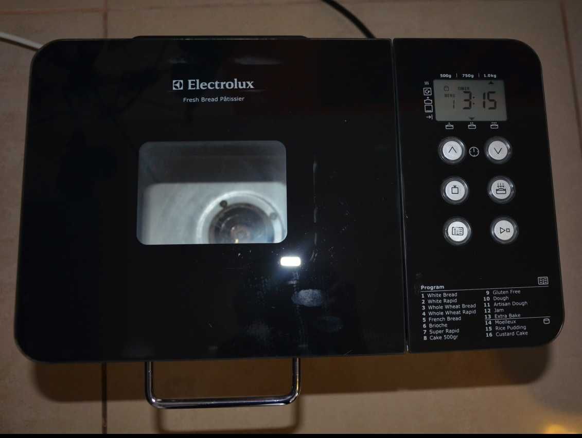 Wypiekacz do chleba/automat do chleba i dżemu Elektrolux EBM 8000