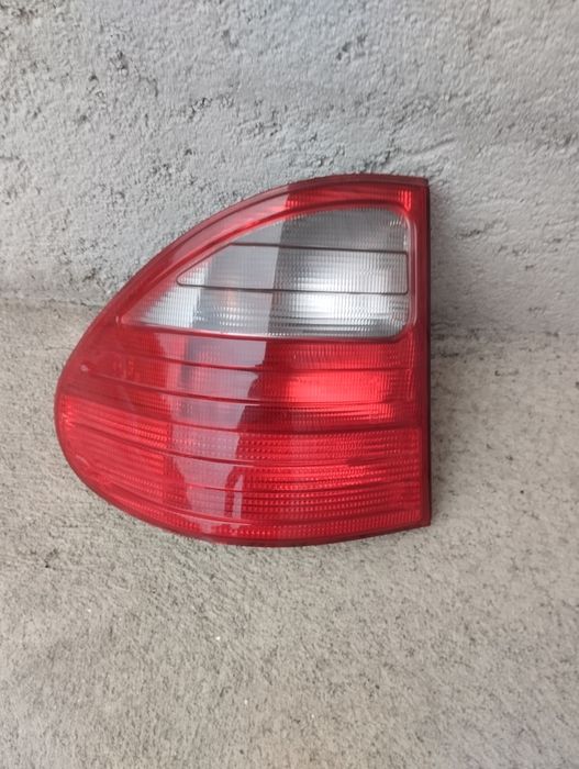 Farolim traseiro Mercedes classe E w210