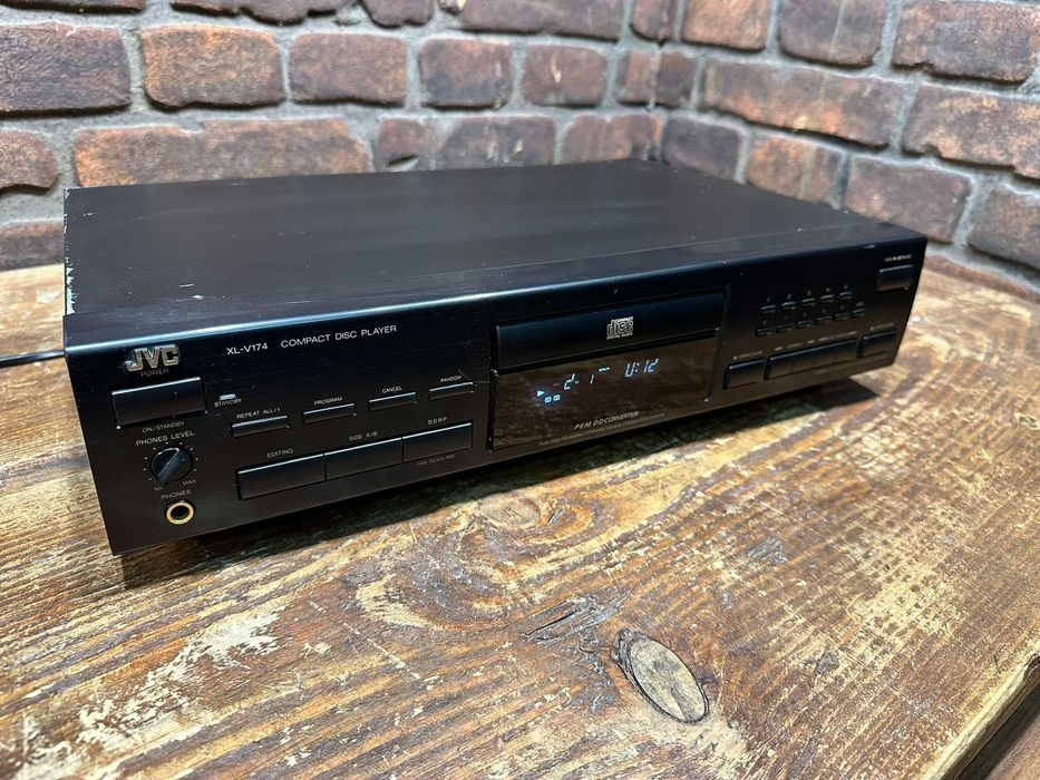 Odtwarzacz CD JVC XL-V 174 2