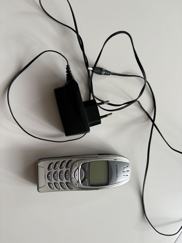 Kultowa Nokia 6310i plus ładowarka