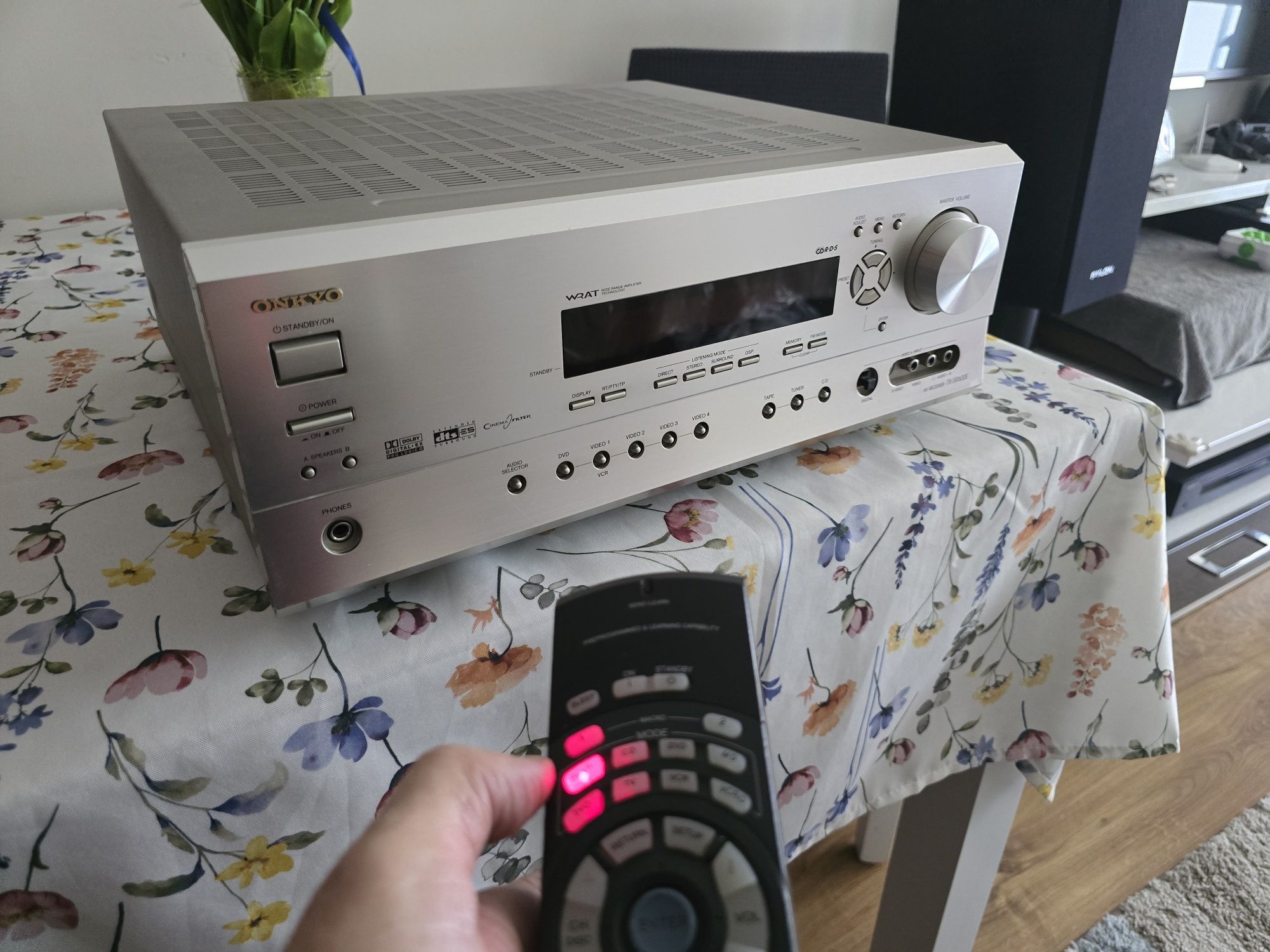 Amplituner Onkyo TX-SR600E