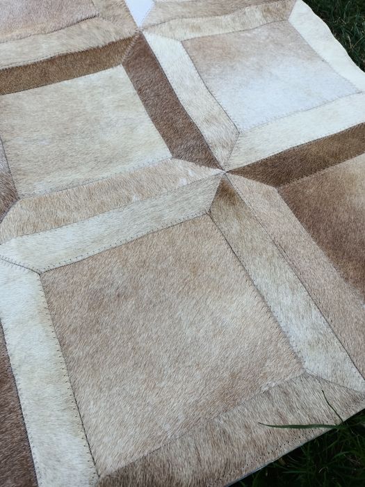Duży dywan skóra bydlęca patchwork