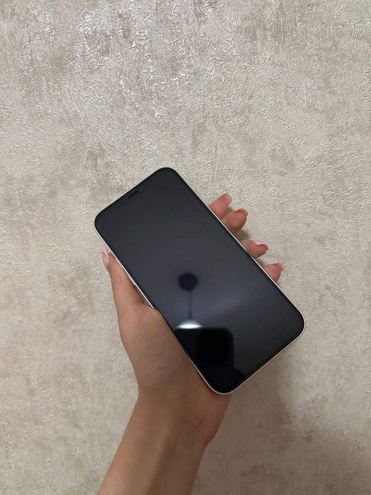 Iphone 12 64gb 100% battery