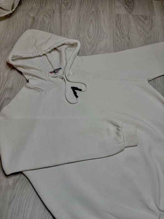 Белое худи NICE. Состояние:отличное, без пятен и дефектов.